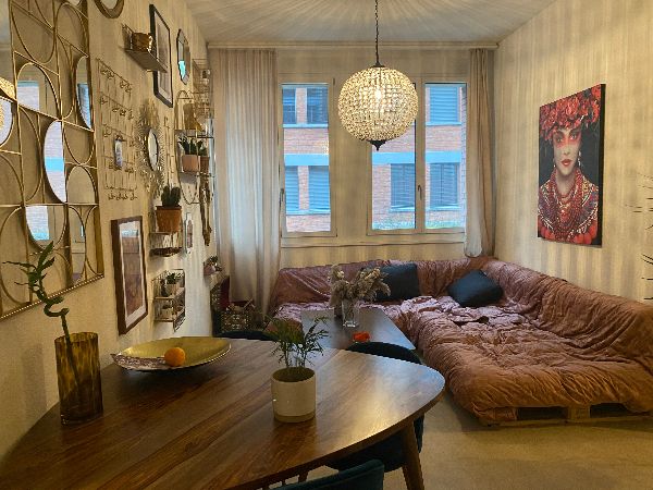 Furnished room in 145m2 shared apartment in Zurich