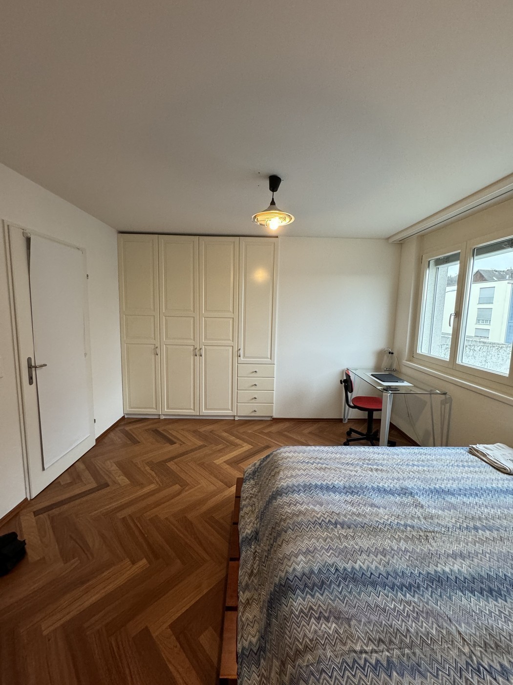 Spacious Room in Bright Penthouse