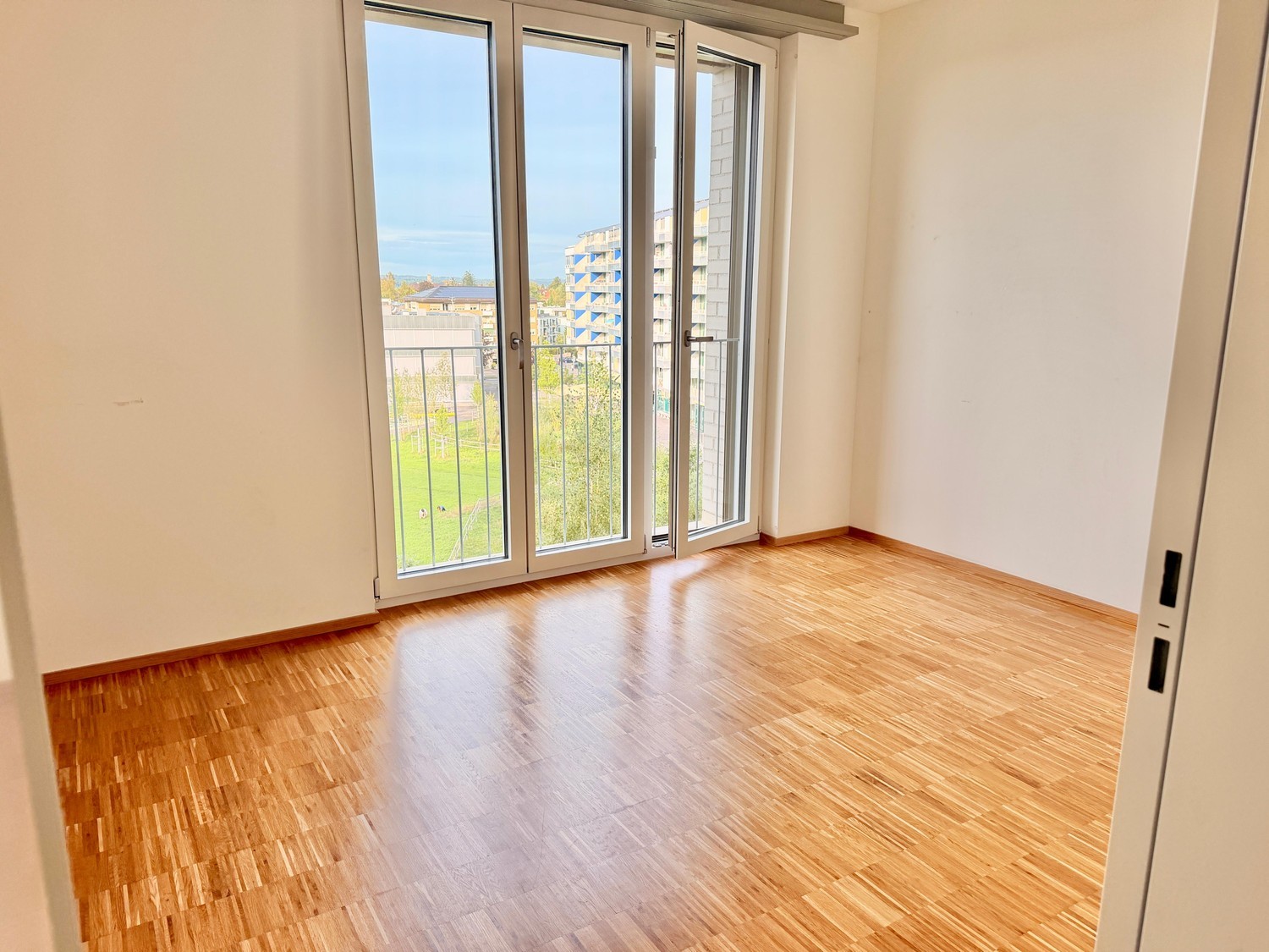 Bright and Modern Room in Zurich Bucheggplatz Shared Flat