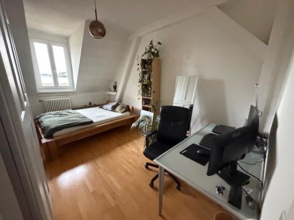Unfurnished room in central shared apartment